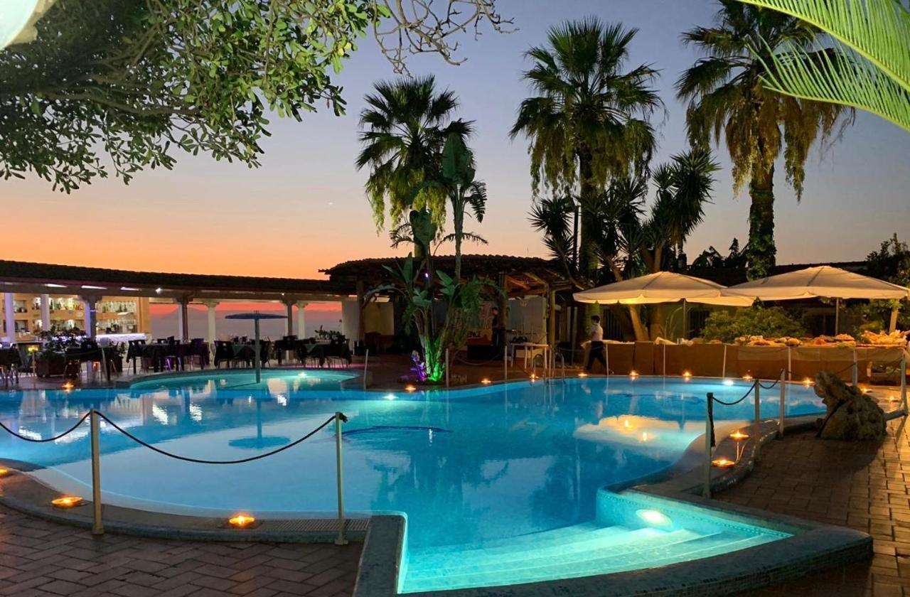 Hotel Residence Le Playe Санта-Доменіка Екстер'єр фото